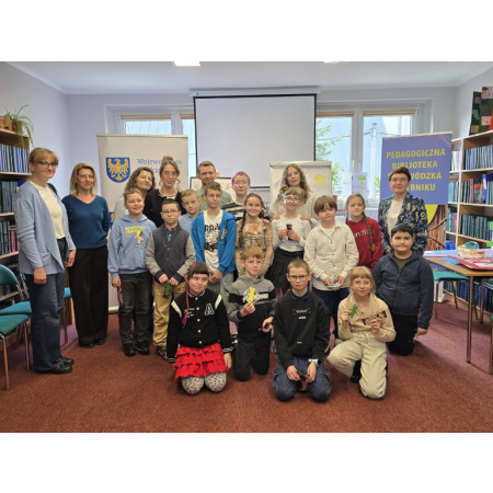 "Dzieci z Rybnika uczą się języka migowego. Nie trzeba słów, żeby się porozumieć"