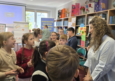 Migać znaczy rozumieć – dzieci odkrywają język, który łączy ludzi