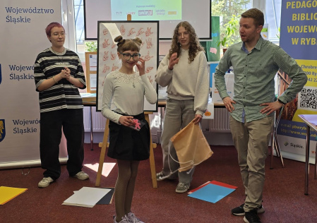 Migać znaczy rozumieć – dzieci odkrywają język, który łączy ludzi