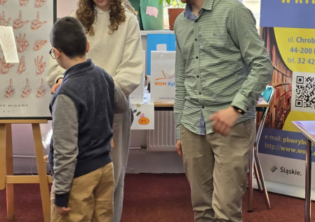 Migać znaczy rozumieć – dzieci odkrywają język, który łączy ludzi