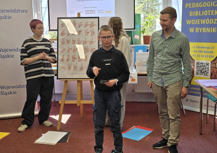 Migać znaczy rozumieć – dzieci odkrywają język, który łączy ludzi