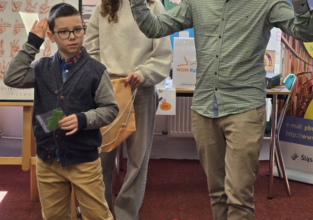 Migać znaczy rozumieć – dzieci odkrywają język, który łączy ludzi