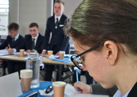 Młodzi mówią, my słuchamy. Debata oksfordzka w Rybniku jako lekcja życia